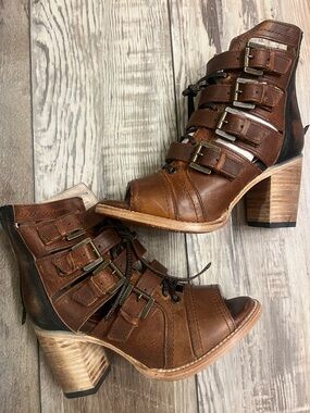 Freebird Braeden Brown Leather Buckle Block Heel Sandal